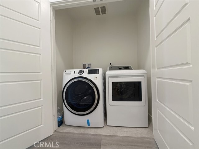 Building Photo - 400 Transport