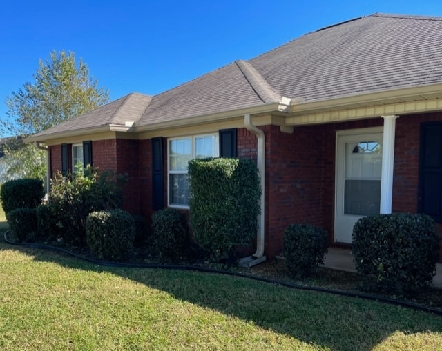 Building Photo - 323 Willow Oak Dr