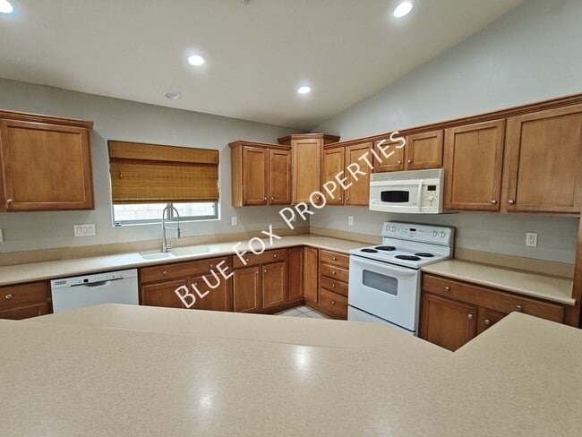 Building Photo - 12232 N Sora Pl