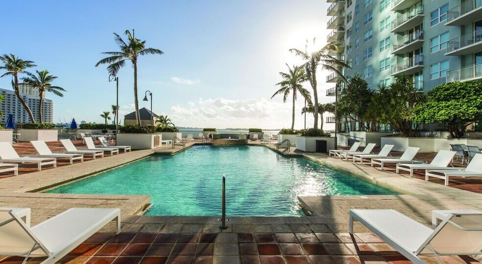 Building Photo - 1111 Brickell Bay Dr