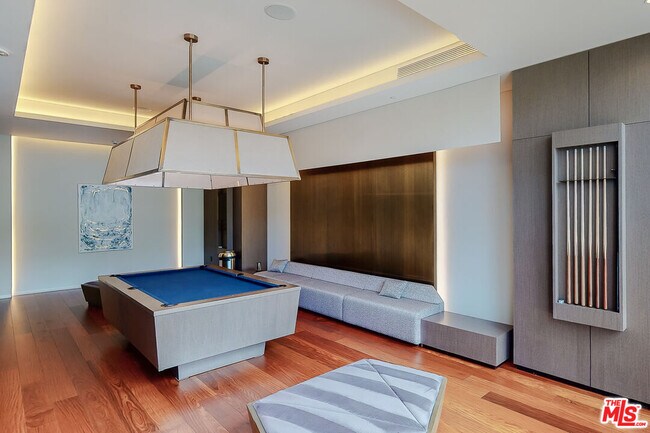 Building Photo - 889 Francisco St