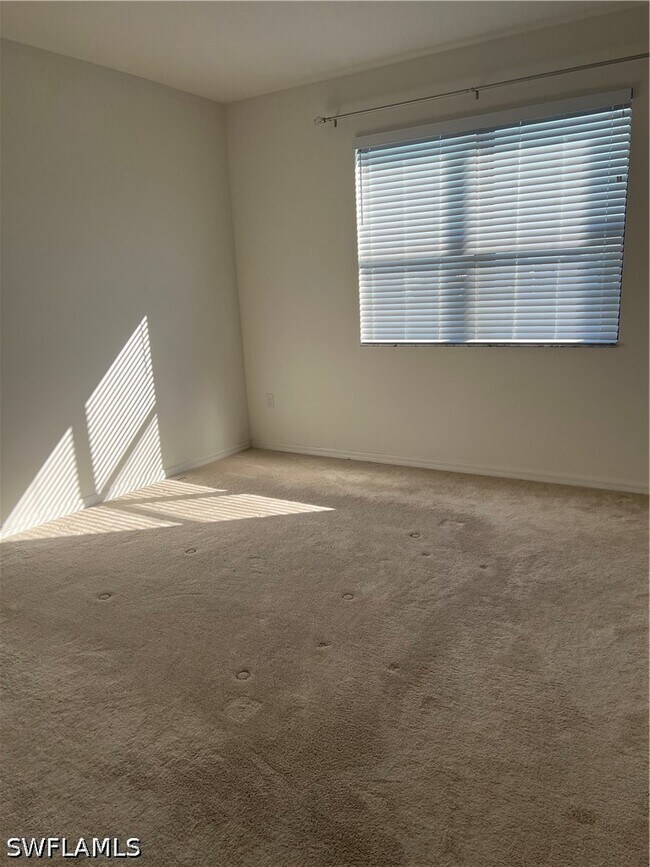 Building Photo - 5474 Cassidy Ln