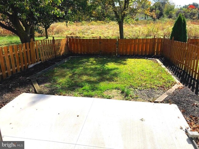 Building Photo - 56 Burgundy Dr