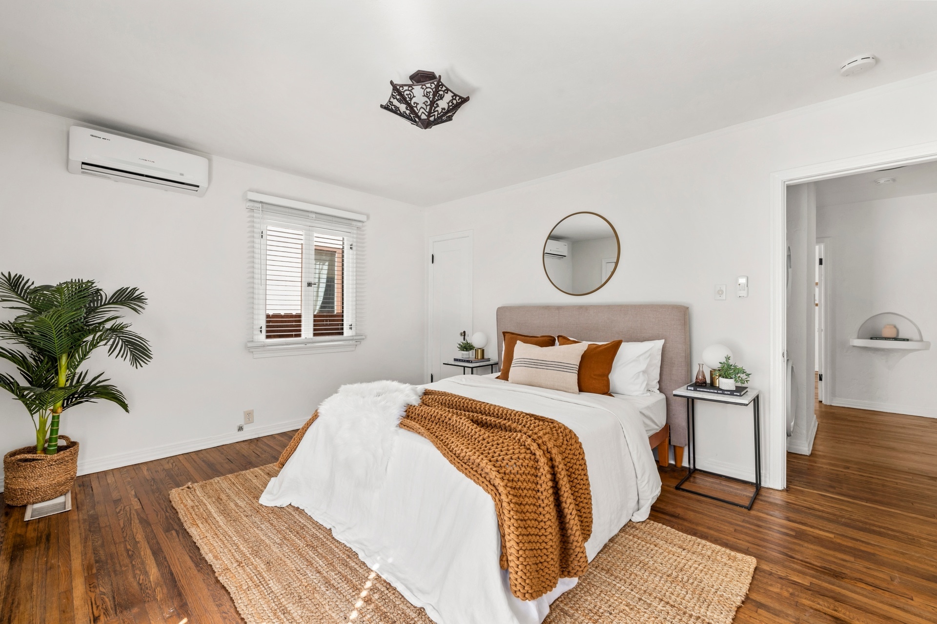 Building Photo - 2327 Midvale Ave