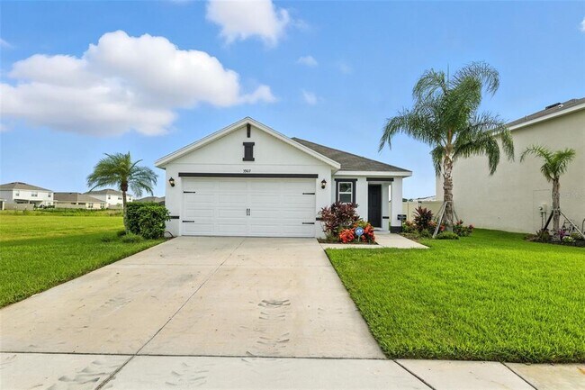 Building Photo - 3903 Silver Strand Trl
