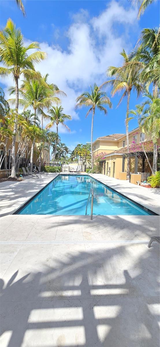 Building Photo - 2945 NE 185th St