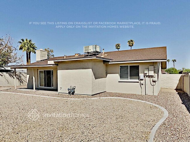 Building Photo - 1913 E Alameda Dr