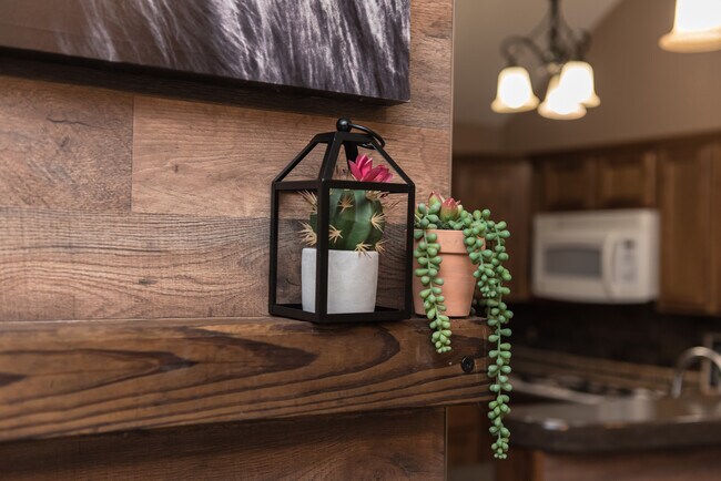 Building Photo - 20415 Linden Tree Dr