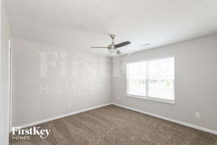 Building Photo - 751 Carolina Way