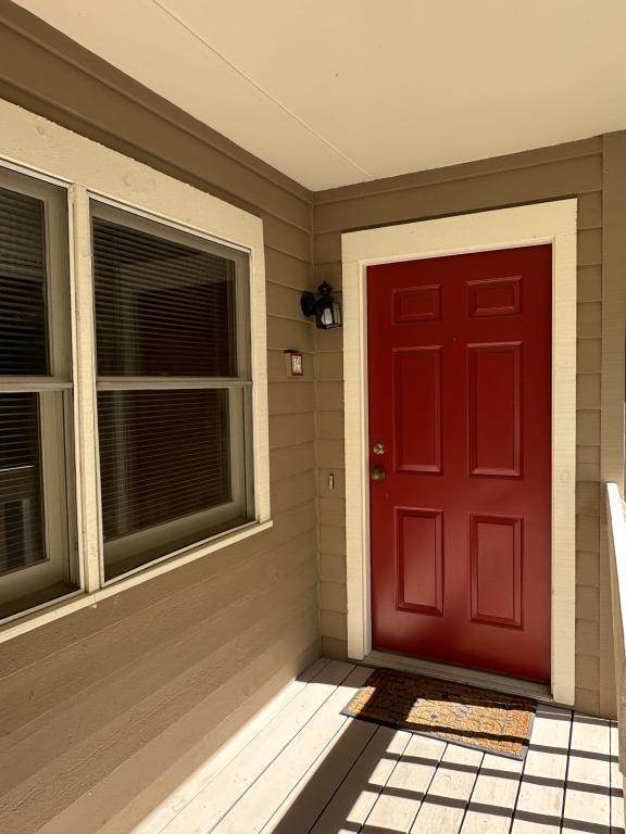 Building Photo - 14 Willow Tree Run