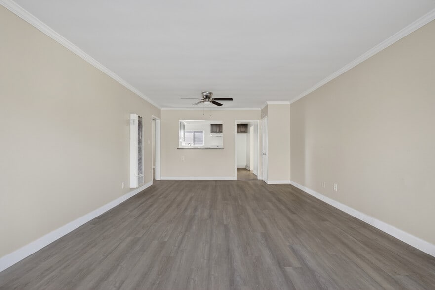 Building Photo - 25218 Loytan St