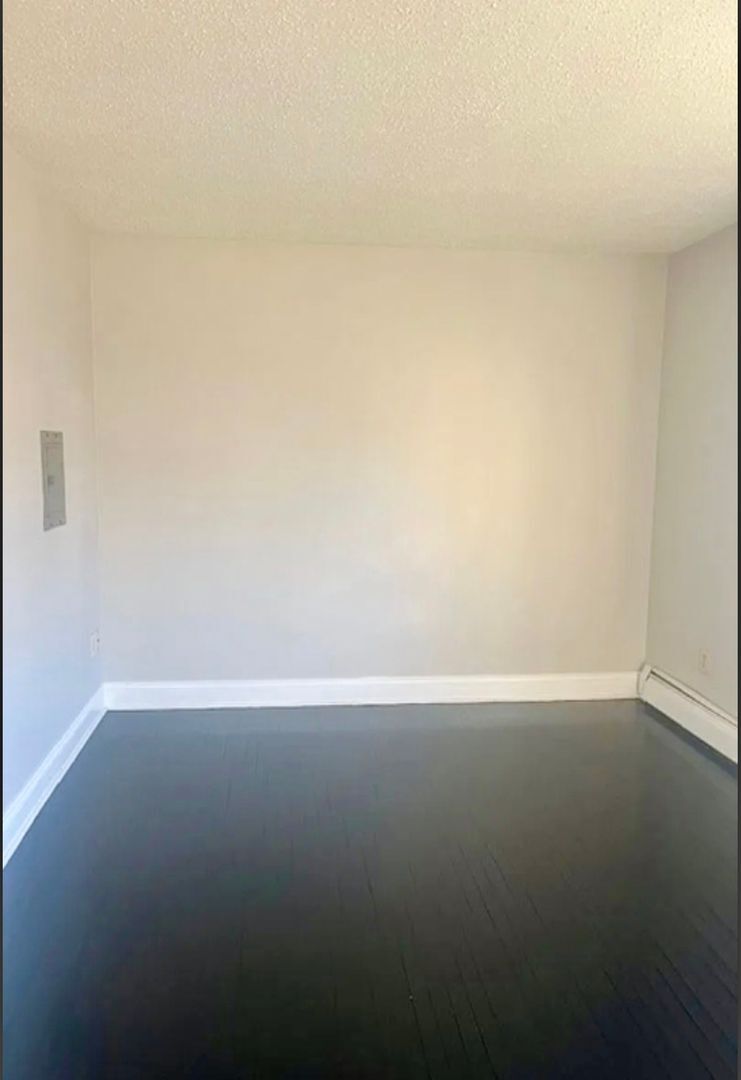 Building Photo - 13-23 Bissell Street