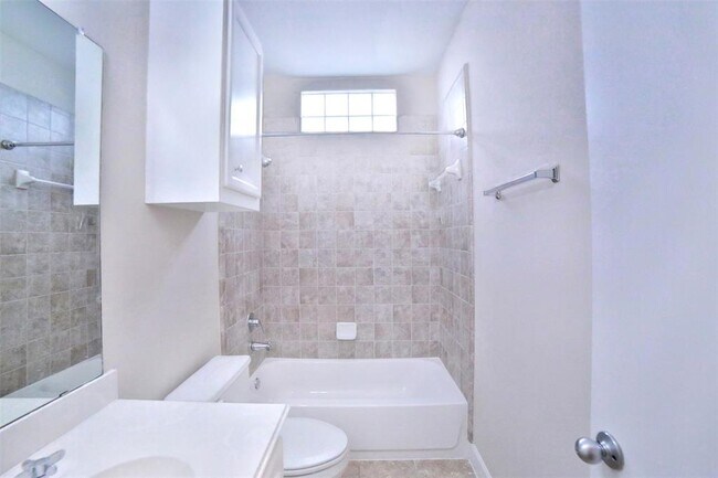 Building Photo - 3734 Main Plaza Dr