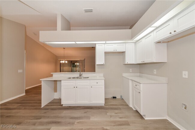 Building Photo - 3767 Acorn St
