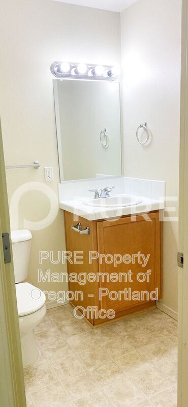 Building Photo - 1572 SW 175th Ave