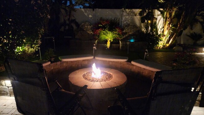 Building Photo - 15358 Leadwell St