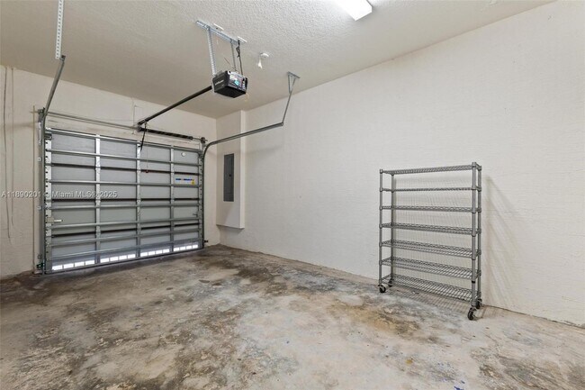 Building Photo - 4612 NW 83rd Pkwy