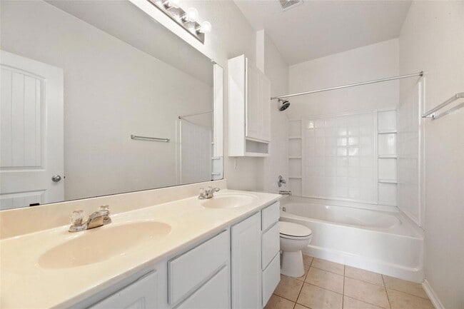 Building Photo - 187 Rummel Dr