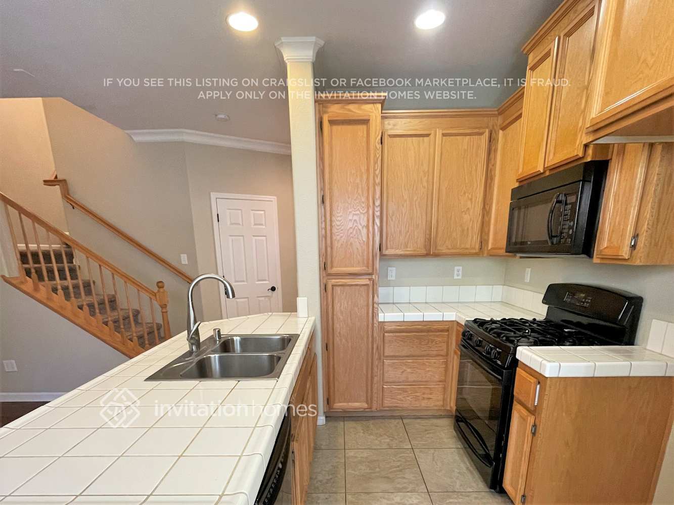 Building Photo - 8861 Brecon Way