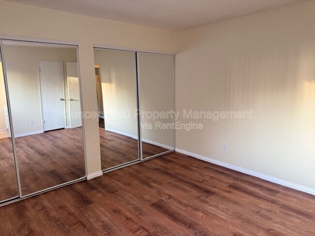 Building Photo - 114 20th St