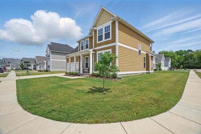 Building Photo - 3501 Silver Fox Trce