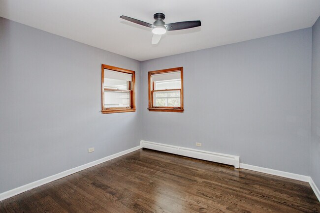 Building Photo - 226 Callan Ave