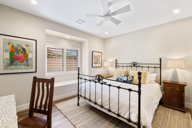 Building Photo - 47210 Heliotrope Dr