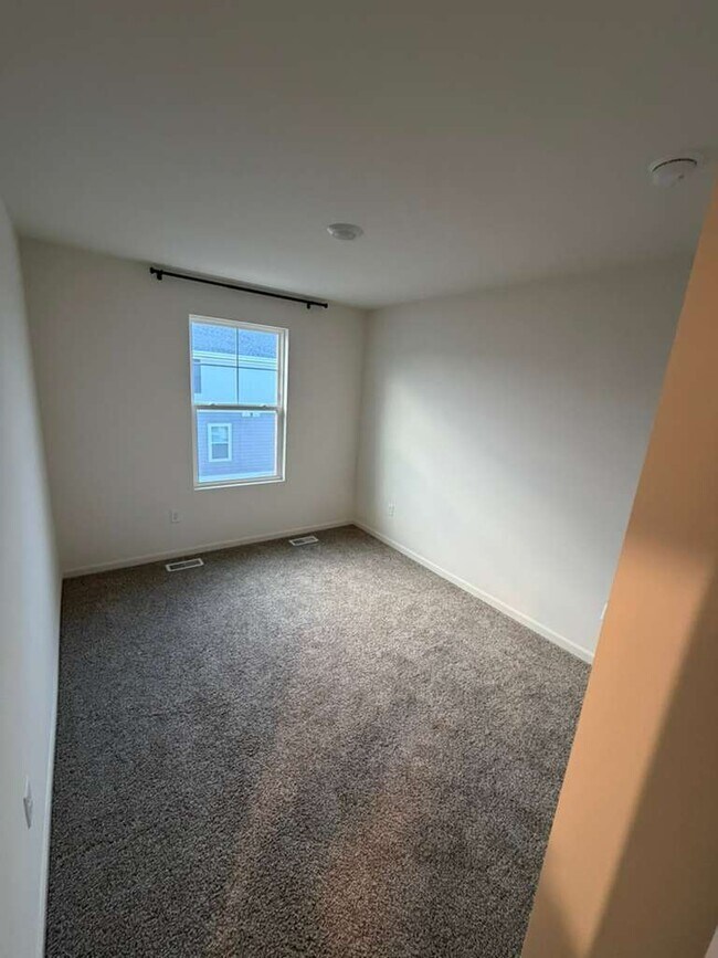 Building Photo - 2016 Yellowstone Blvd