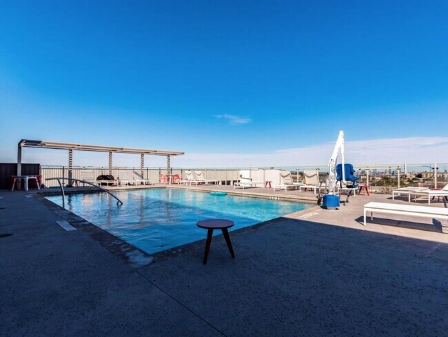 Building Photo - Modern 1 Bedroom, 1 Bath Condo at Public Lofts