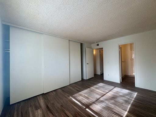Building Photo - 2 Bed 2 Bath Condo in Denver Near Windsor Lake! Available NOW!