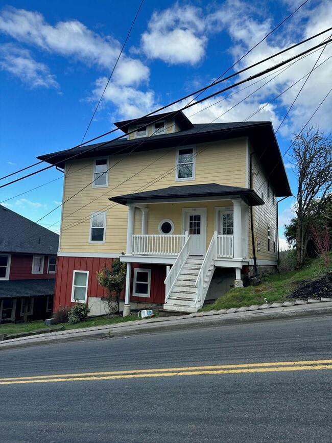 Building Photo - 640-644 8th Street