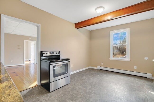 Building Photo - 15 Myrtle Ave