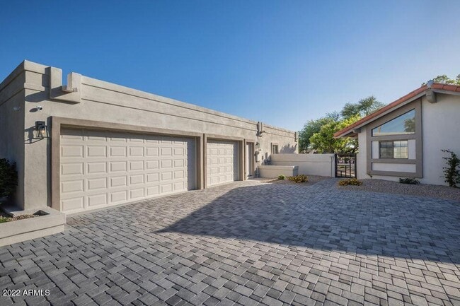 Building Photo - 22012 N 84th Pl