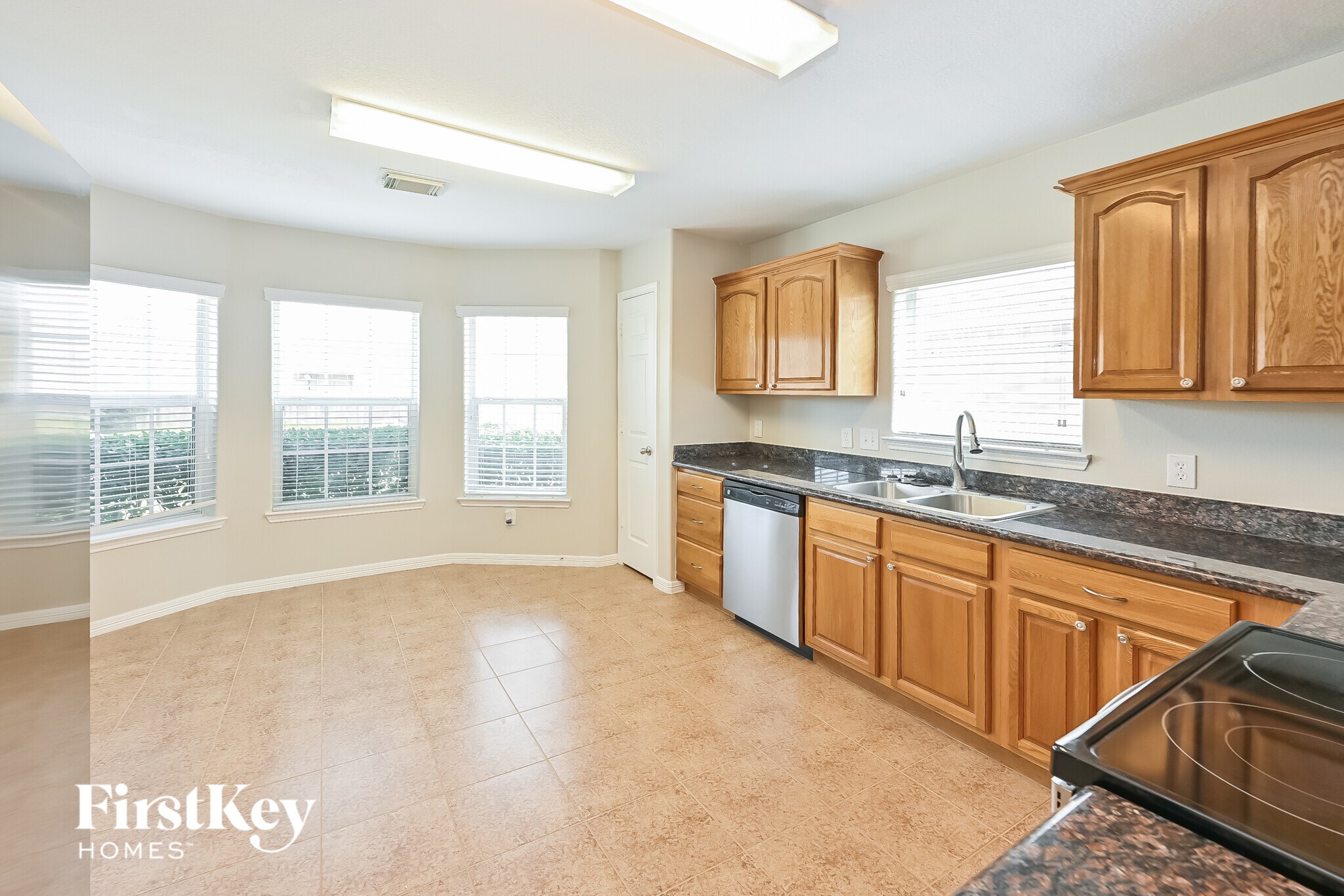 Building Photo - 10364 Stone Gate Dr