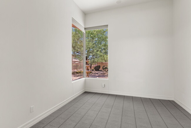 Building Photo - 22463 N 54th St