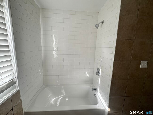 Building Photo - 75 Saltonstall Pkwy