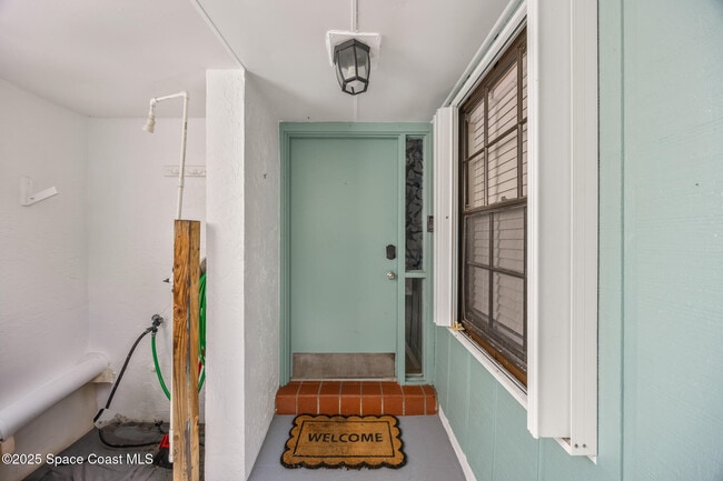 Building Photo - 194 Queens Ct