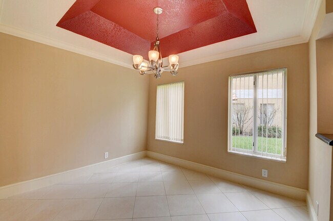 Building Photo - 23181 Fountain View Dr