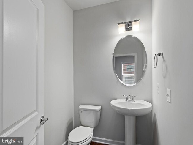 Building Photo - 305 Backwater Wy