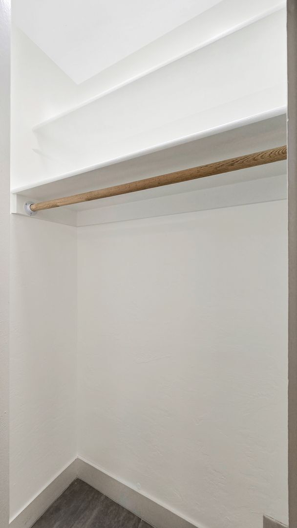 Building Photo - Gorgeous Remodel in Desirable North Central Phoenix Neighborhood