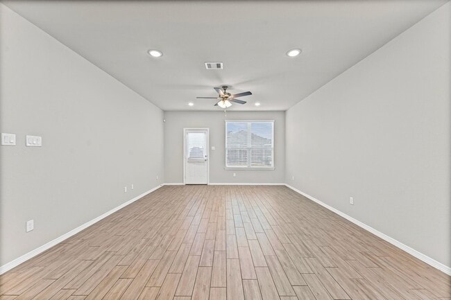 Building Photo - 10818 Catclaw Ct