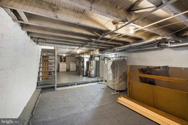 Building Photo - 635 Fagley St