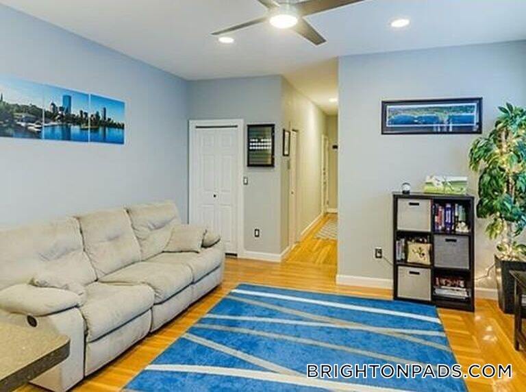 Building Photo - 1872 Commonwealth Ave