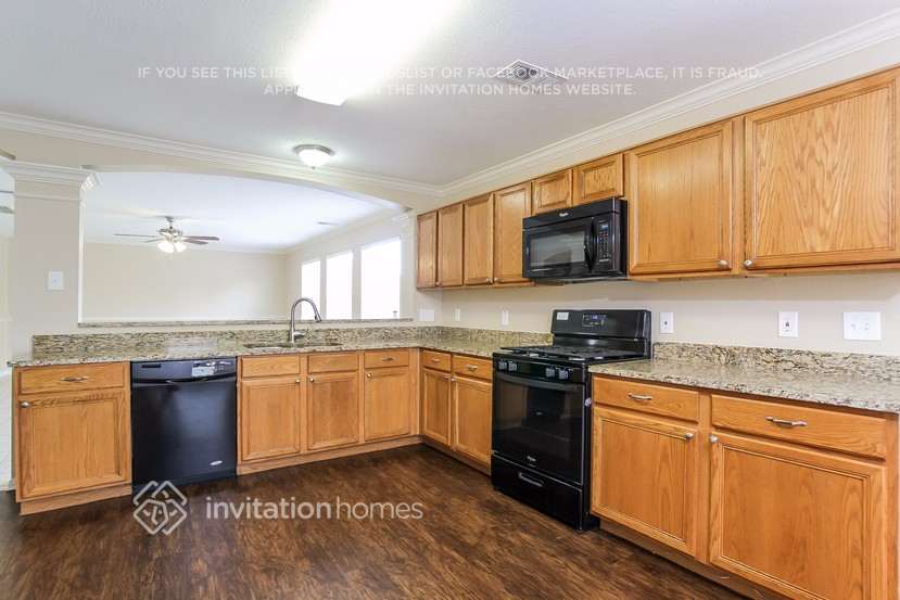 Building Photo - 21346 Hadrian Dr