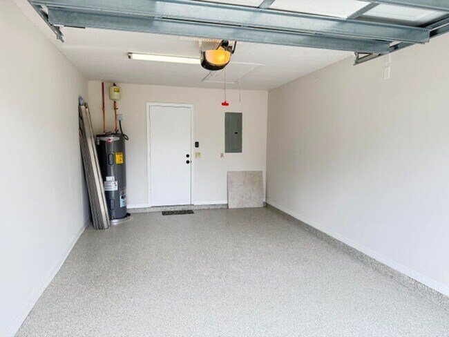 Building Photo - 1065 Mulberry Pl