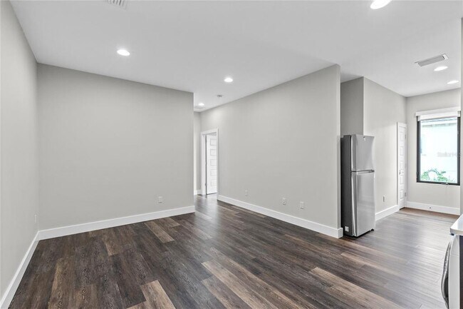 Building Photo - 14105 Corrigan Ave