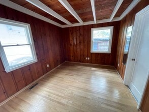 Building Photo - 2 Bed 1 Ba PG House walking distance to beach