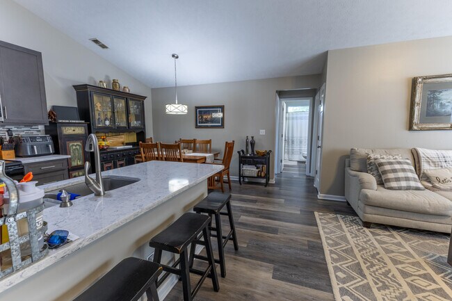 Building Photo - 4216 Kensington Garden Ct