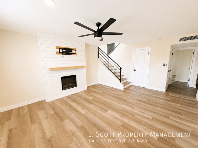 Building Photo - 3459 W Evans Dr