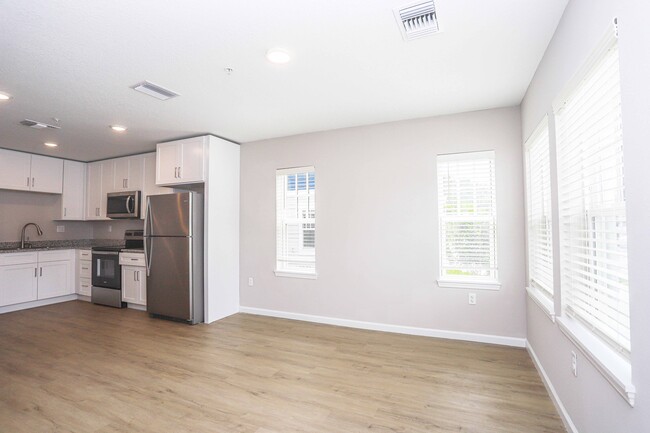 Floorplan - Royal Oak Apartments